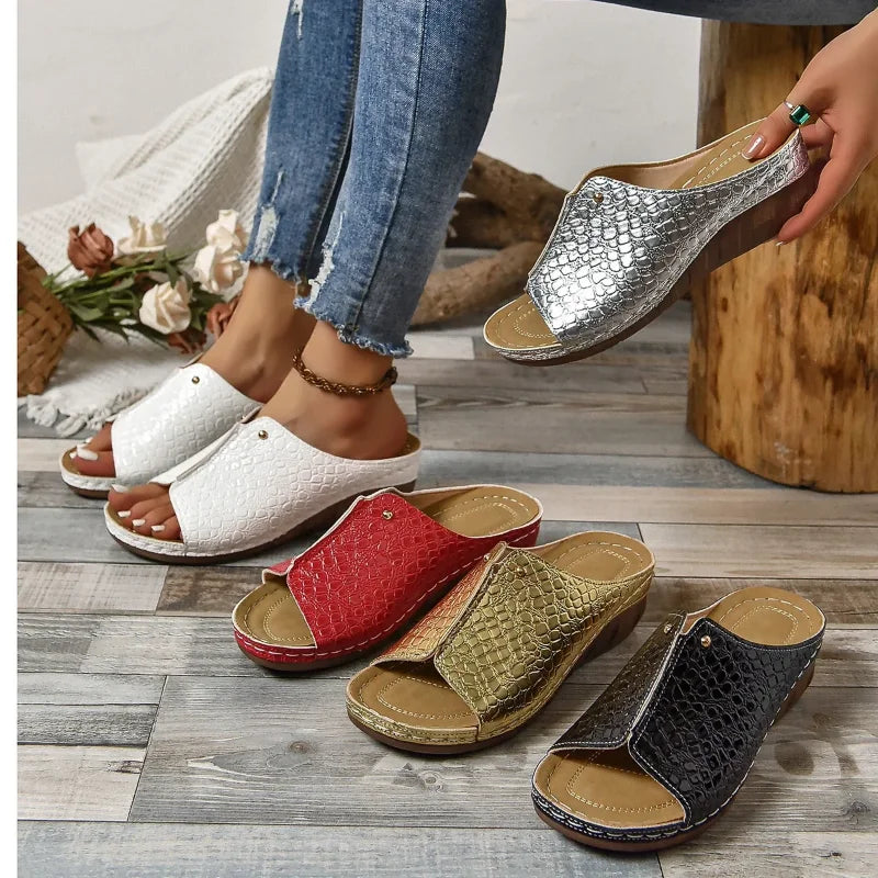 Paola™ - Klassieke Orthopedische Sleehak Sandalen